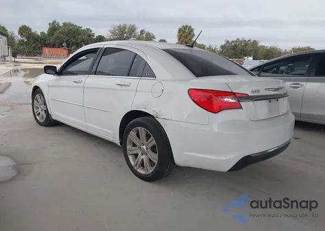 2013 Chrysler 200 Touring из США, поврежденный, VIN 1C3CCBBB7DN639035